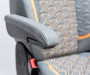 SKA 1800/M20 Fahrersitz – Detailansicht